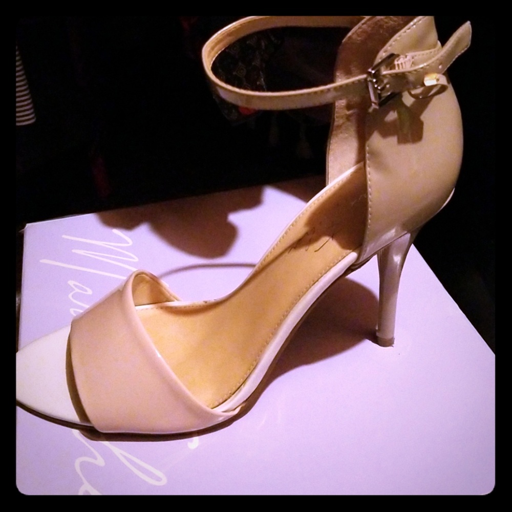 Marc Fisher Open-toe heel